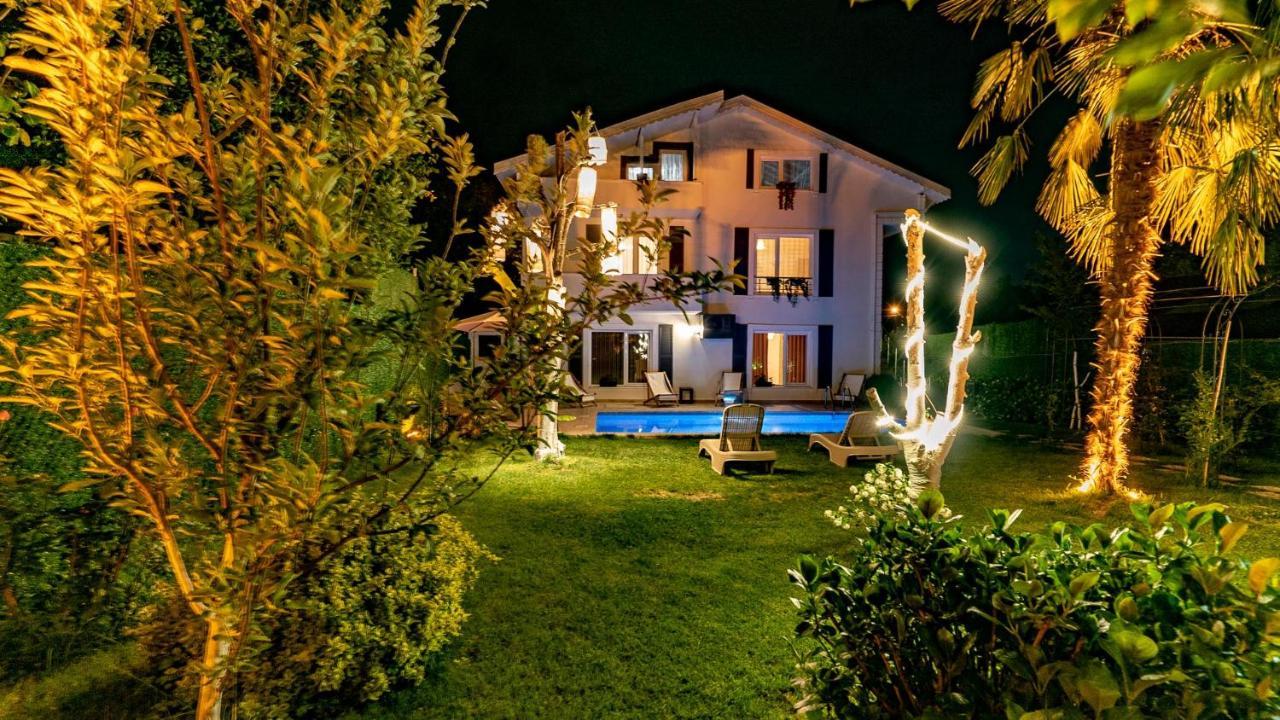 Villa Atlas Muhafazakar Havuzlu, Mustakil Genis Bahceli Sapanca Ngoại thất bức ảnh