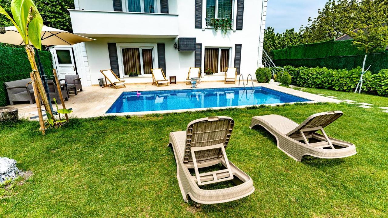 Villa Atlas Muhafazakar Havuzlu, Mustakil Genis Bahceli Sapanca Ngoại thất bức ảnh