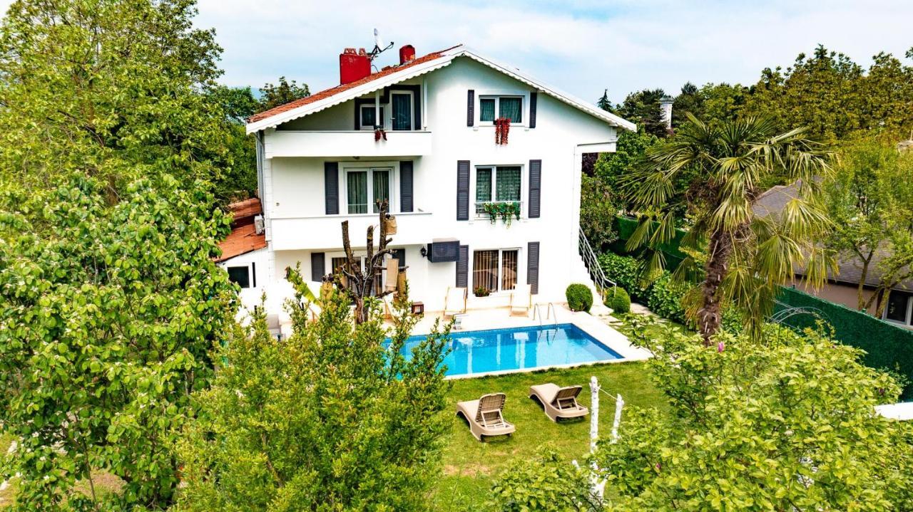 Villa Atlas Muhafazakar Havuzlu, Mustakil Genis Bahceli Sapanca Ngoại thất bức ảnh