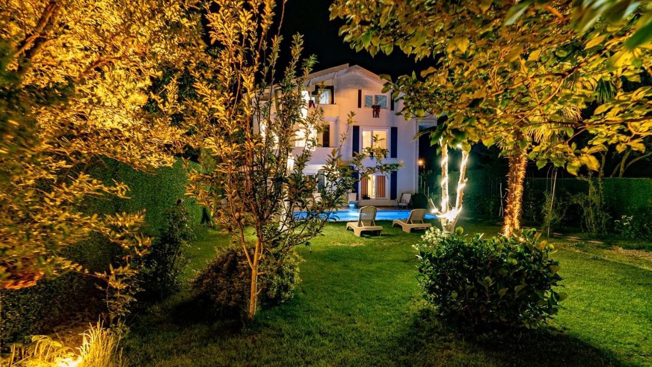 Villa Atlas Muhafazakar Havuzlu, Mustakil Genis Bahceli Sapanca Ngoại thất bức ảnh