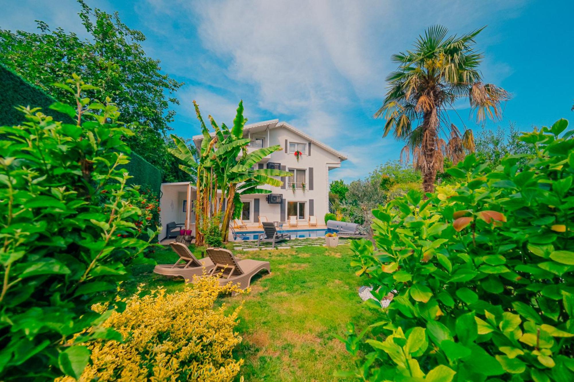 Villa Atlas Muhafazakar Havuzlu, Mustakil Genis Bahceli Sapanca Ngoại thất bức ảnh