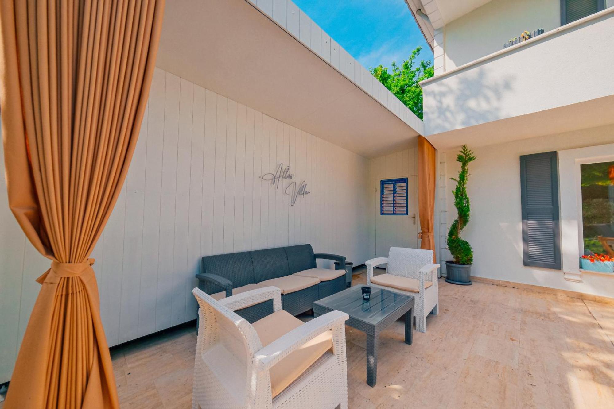 Villa Atlas Muhafazakar Havuzlu, Mustakil Genis Bahceli Sapanca Ngoại thất bức ảnh
