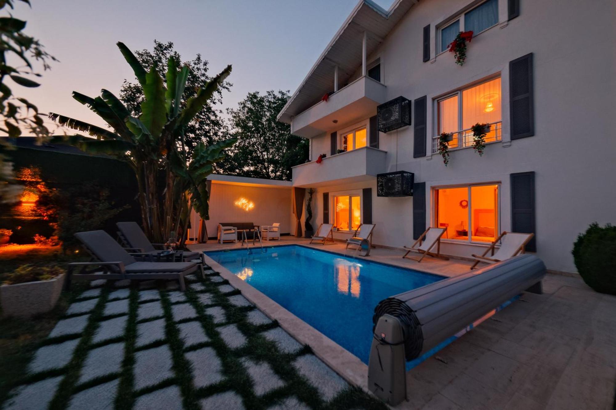 Villa Atlas Muhafazakar Havuzlu, Mustakil Genis Bahceli Sapanca Ngoại thất bức ảnh